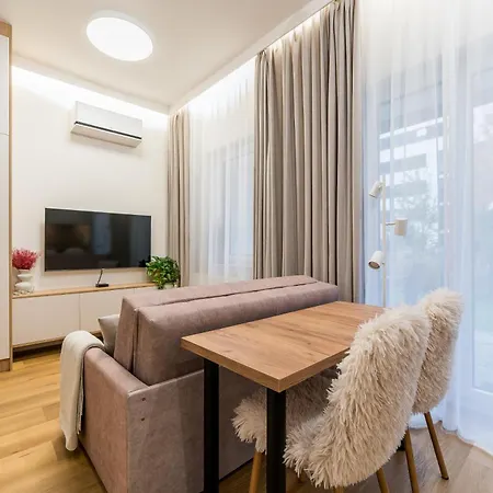 Stacja Jezyce Superior By Bookinghost Apartment