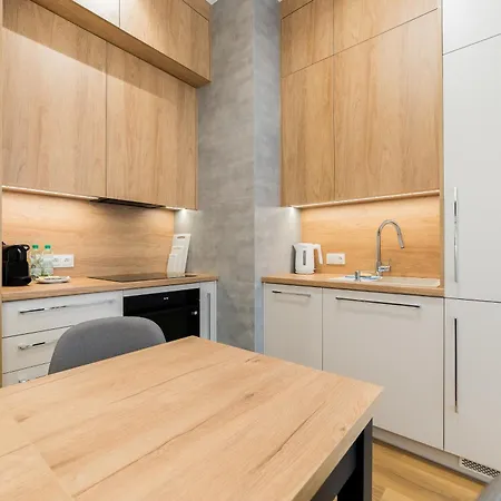 Stacja Jezyce Superior By Bookinghost