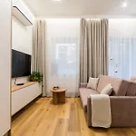 Stacja Jezyce Superior By Bookinghost شقة *