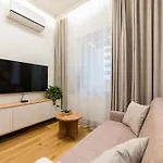 Stacja Jezyce Superior By Bookinghost * بوزنان