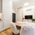 شقة Stacja Jezyce Superior By Bookinghost