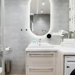 Stacja Jezyce Superior By Bookinghost *