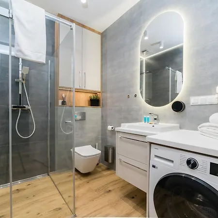 Stacja Jezyce Superior By Bookinghost