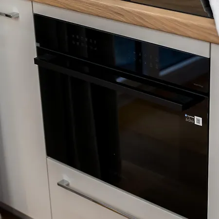 Stacja Jezyce Superior By Bookinghost *