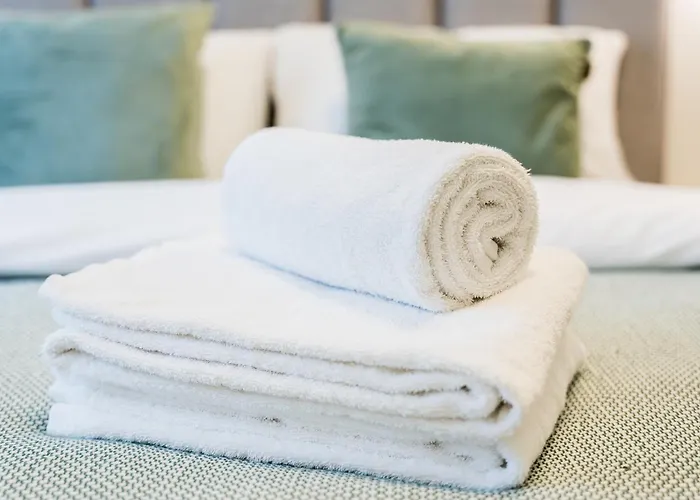 Stacja Jeżyce Superior By Bookinghost *