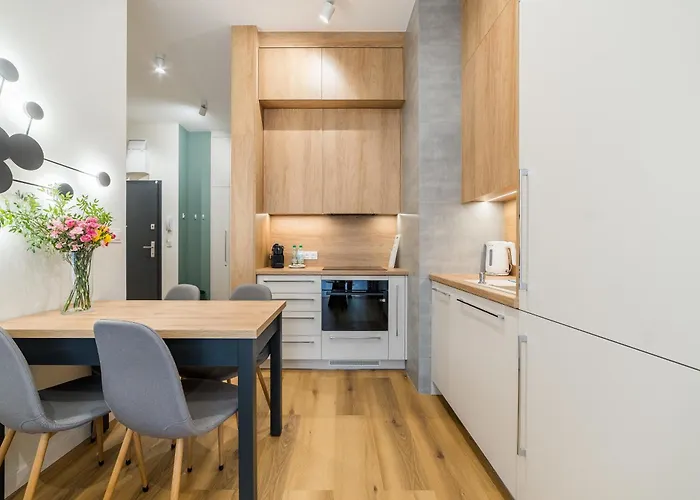 Stacja Jeżyce Superior By Bookinghost *