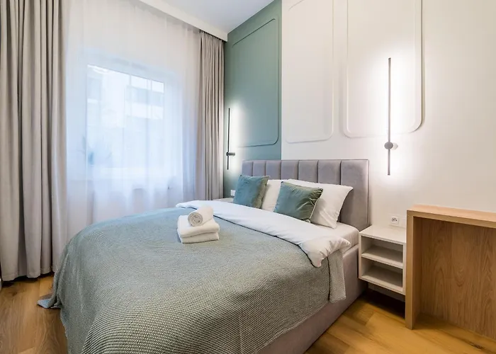 Stacja Jeżyce Superior By Bookinghost *